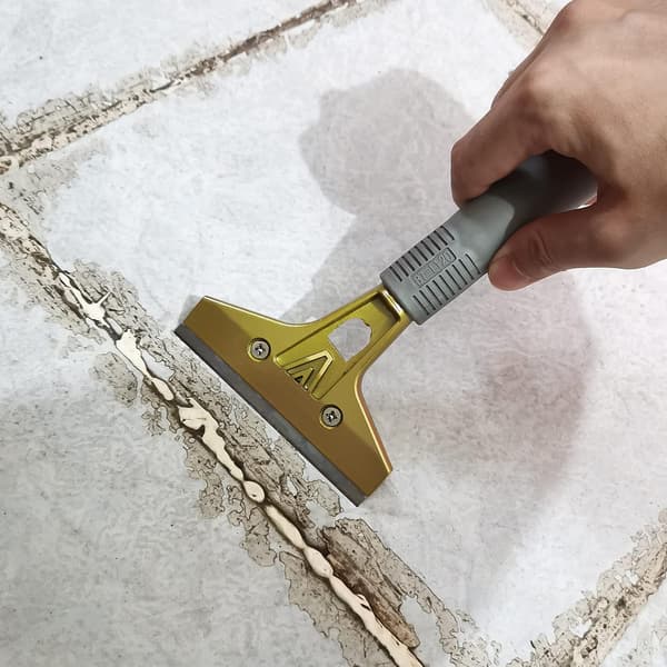 Kaavin 10 terällä, tapettikaavin, lasikaapimet, G:lle
