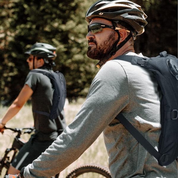 Hydration Backpack - Water and Drink Backpack - 3L with Straw - BPA-Free - Water Backpack - Backpack Water Bag - Hydration Backpack - EVA Water Bag