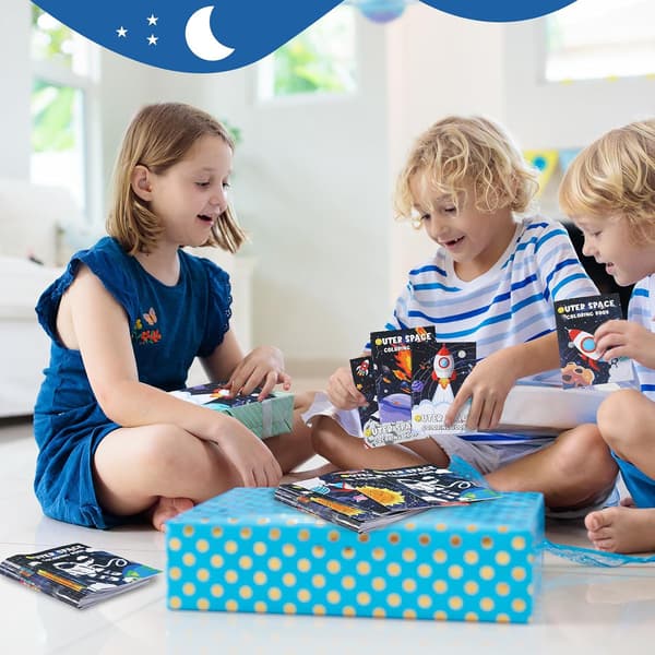 24 delar rymdfärgböcker Mini solsystem astronaut galax födelsedagspåsar för klassrumsaktiviteter