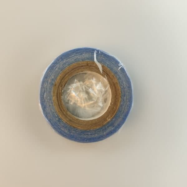 Dobbeltsidig tape for hårforlengelser/parykker 1 rull 1 cm