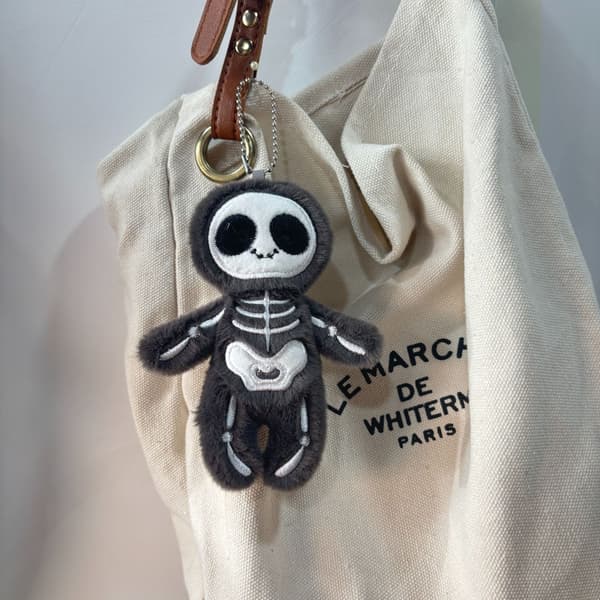 Halloween Black Skull Plush Doll, Party Decoration with Gift Skeleton Stuffed Animal (10.5 cm)