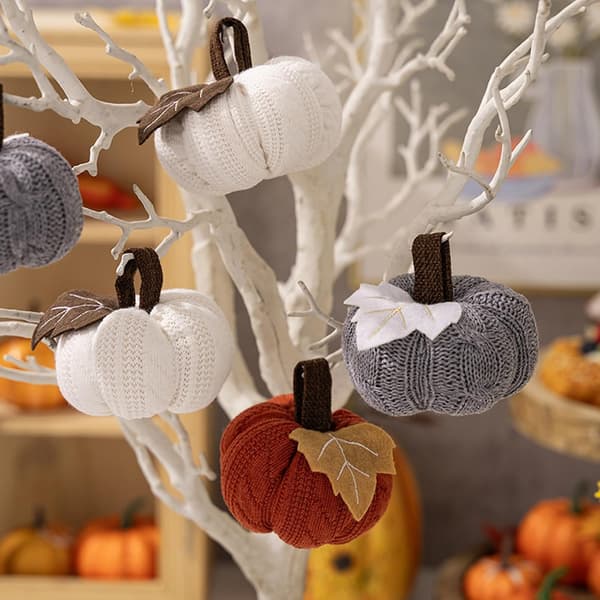 Strikkede gresskarpynt til Thanksgiving og Halloween (3 stk, 9cmx9cmx6cm)