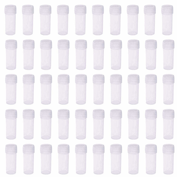25 hver av 5 ml og 7 ml plastflasker