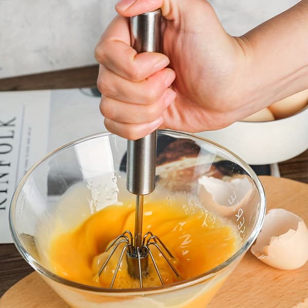 Handheld mixer for cream and eggs, perfect for baking and cooking, 30 cm practical kitchen tool