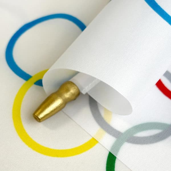 20-pakning olympiske leker flagg på trepinne olympiske ringer små mini håndholdte flagg dekorative