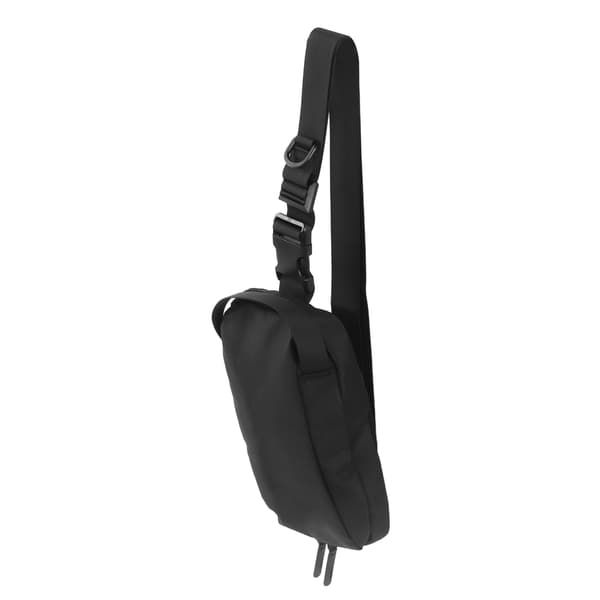 Chest Bag Black Adjustable Shoulder Strap Glossy Zipper Breathable Comfortable Earphone Hole Design Men's Bag