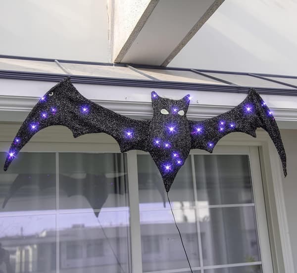 Halloween-dekoration, glitrende hængende flagermus med 30 lilla LED-lys