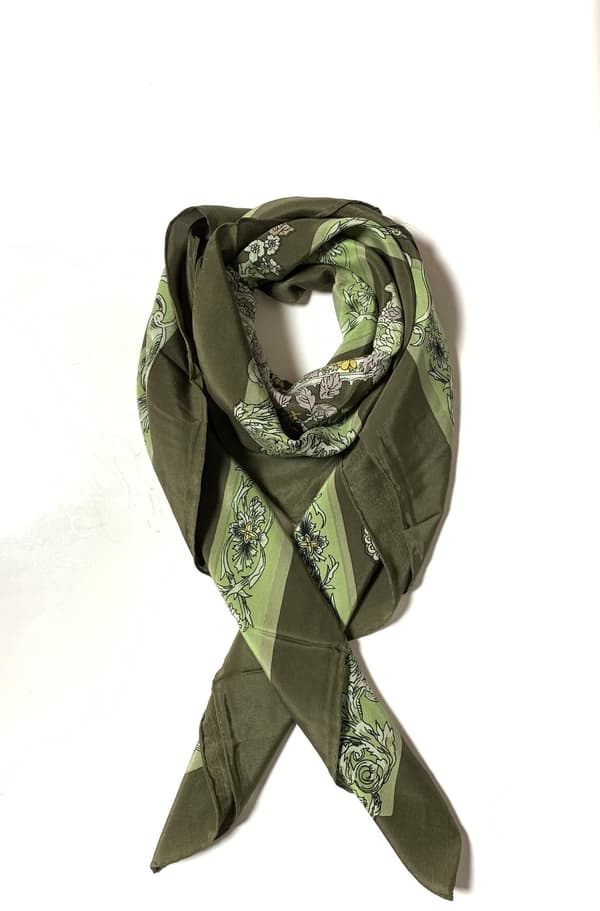 Silketørklæde af 100% silke grøn green