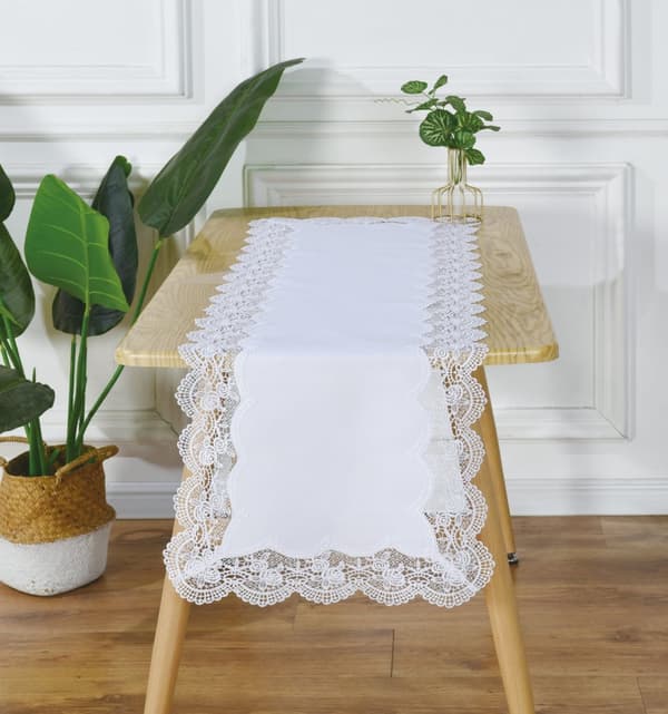 Table runner 85x85 white square Rosse with rose lace