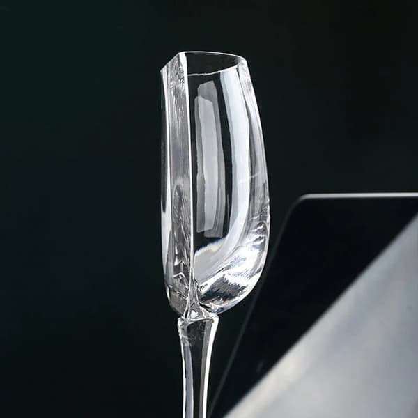 Ett halvt vinglas 1/2 set Eleganta vinkoppar för champagnevin 1pc