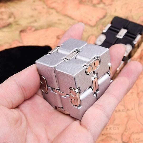 3 kpl Fidget Cube Dekompressiolelu Infinity Cube, Stressin ja ahdistuksen lievitys toimistotyöntekijöille, Silikonipinta