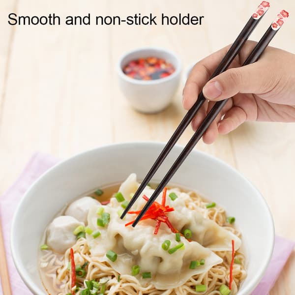 1 Pair Reusable Durable Wooden Chopsticks with Japanese Sakura Pattern (Red)