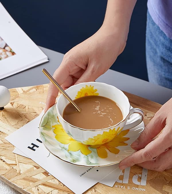 Keramisk solsikke tekoppsett kaffekrus med skål 4 stk - 4pcs