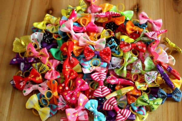 50 stk. hundehårtilbehør: Rhinestone-perler Bowknots med elastikker - Topknot-rosetter til sød styling