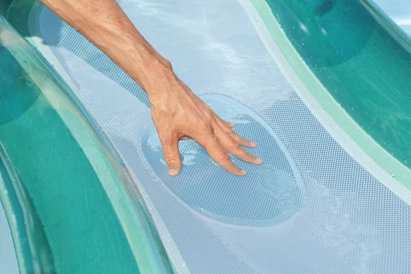 Inflatable Pool Float Lounge Chair With Mesh Bottom PVC for Beach and Pool Relaxation 160 x 84 cm Green