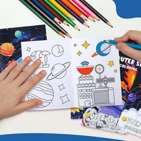 24 delar rymdfärgböcker Mini solsystem astronaut galax födelsedagspåsar för klassrumsaktiviteter