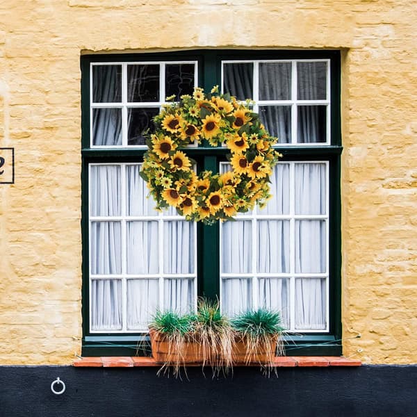Konstgjord solroskrans 45 cm sommar höst stora kransar vår rund blomma gröna blad