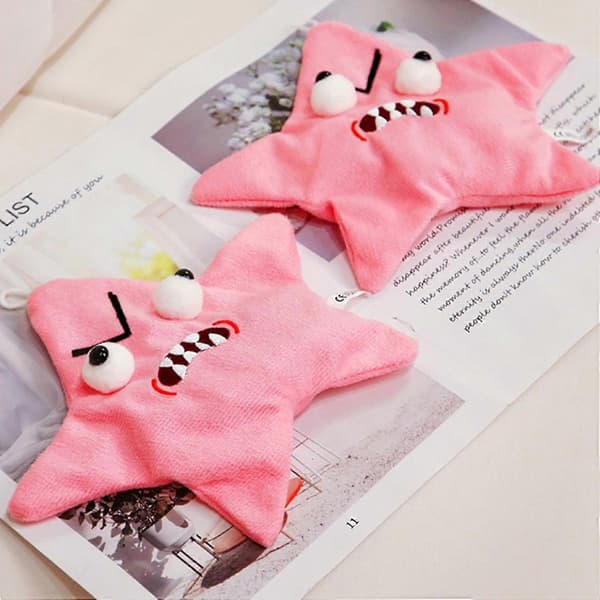 Grumpy Starfish, Pink Kicking Starfish Plush Pendant, Funny Parody Toy for Backpacks, Interactive Doll Ornament, Cute School Bag Pendant, Key [Db]