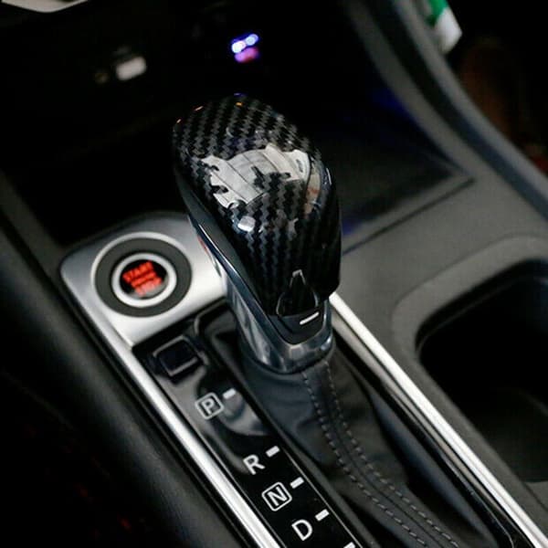 Gearknop i kulfibermønster til Sylphy Sentra 2020