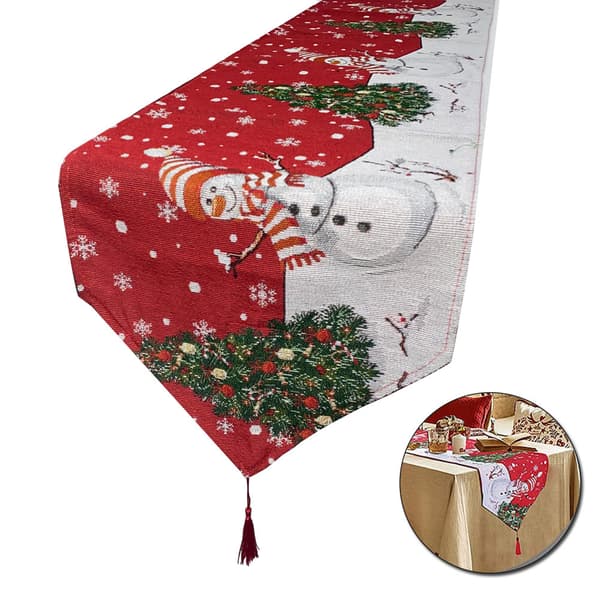 Julbord och stolar Julgran Snögubbe lantlig jul