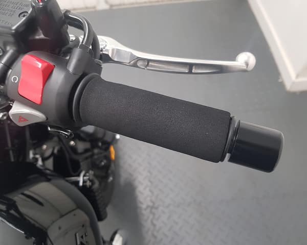 2-pak motorcykel anti-vibrationsgrebsovertræk Indvendig diameter: 21 mm