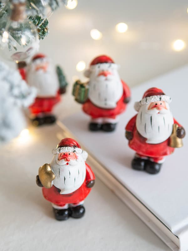 1 x Julefigur Resin Snømann Ornament (mønster tilfeldig)