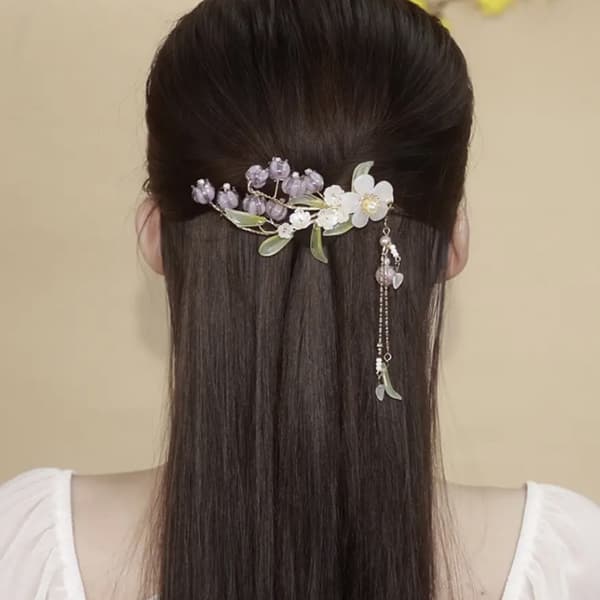 Elegant lilla hårklemme med blomst og kvast til kvinder