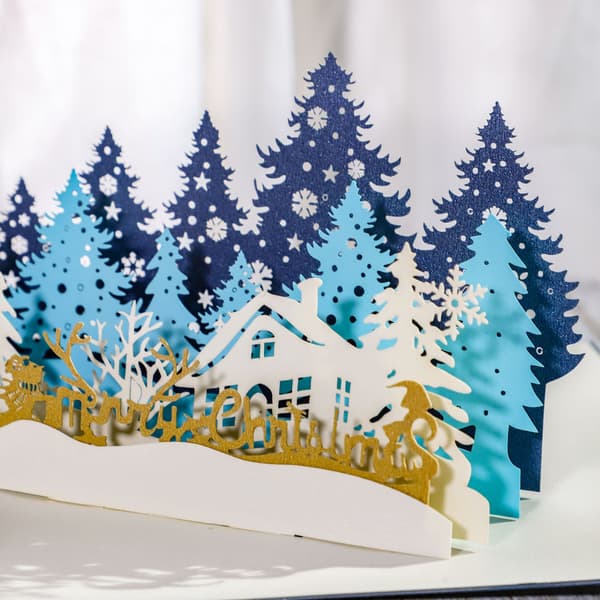 3D julekort, pop-up julekort, tredimensjonalt brettet gratulasjonskort (juleskog)