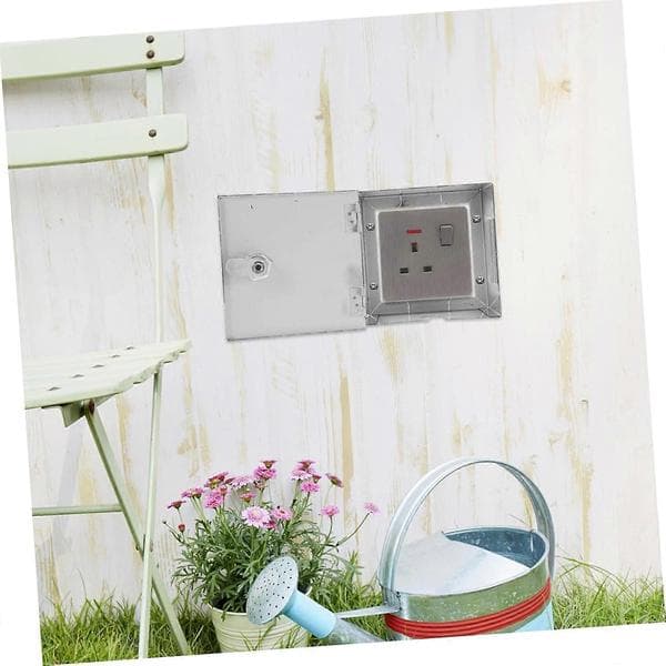Heavy-Duty Weatherproof Stainless Steel Electrical Outlet with Lockable Anti-Theft Protection, Designed for Easy Installation and Robust Durability.