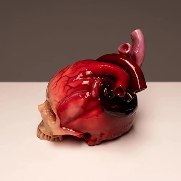 Skull Heart Desktop Decoration Skull Heart-shaped Resin Crafts Ornaments