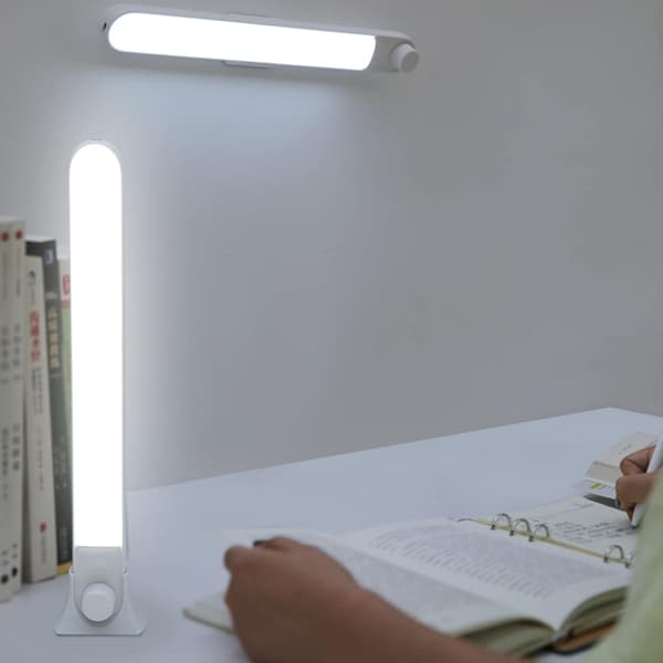 Veggleselampe, baderomsforfengelighetslampe, USB-oppladbar skrivebordslampe