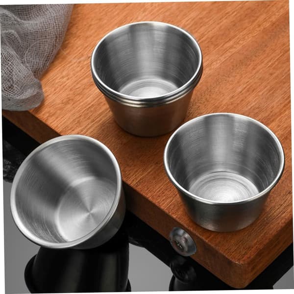 Sæt med 6 mini saucebeholdere i rustfrit stål med lækagesikre silikonelåg, assorterede farver, 40 ml