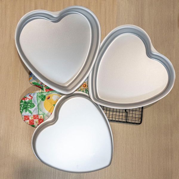 Hjerteformede bageforme - Aluminium bageforme - Valentinsdag, bryllupper, fødselsdage osv. (Sæt med 3 hjerteformede bageforme, 20 x 5 cm)