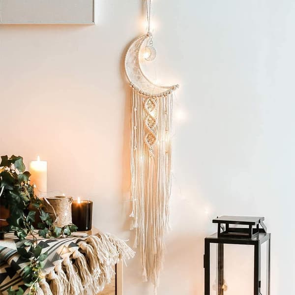 Boho til pigeværelset, vægdekoration med pomponer - håndlavet kunst