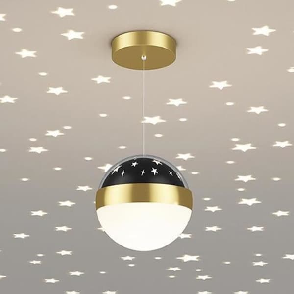 Hængende fe-stjerne - 12 cm - Metal - LED - Til børneværelse