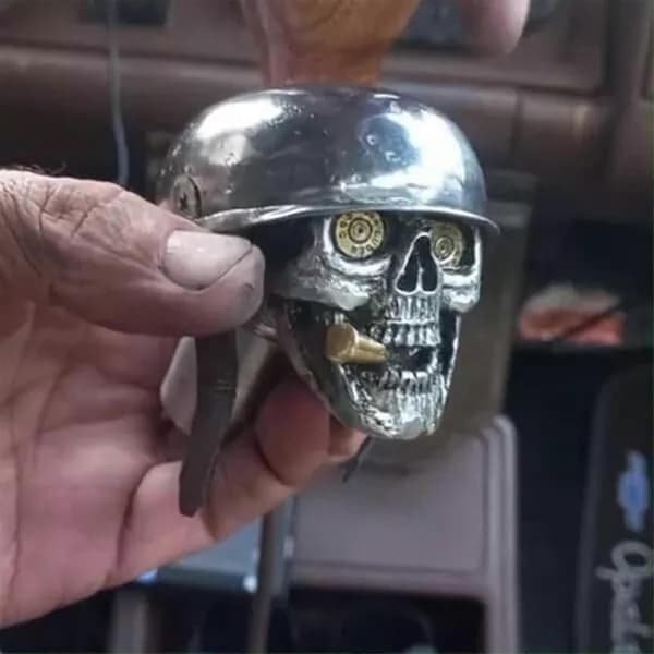 NY Skull Soldier Grip - Käsintehty vaihdenuppi, Devil Skull -auton vaihdevipu