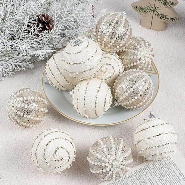 Julkulor 12-pack 8 cm - Champagnefärgade juldekorationer för gran och fest