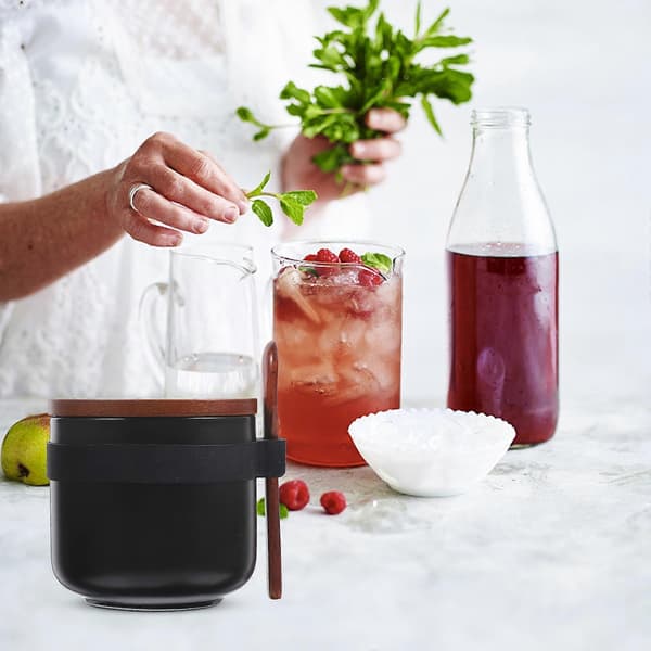 Ceramic Spice Storage Container Kitchen Spice Jar With Spoon And Lid Food Grade Ceramic Spice Jar
