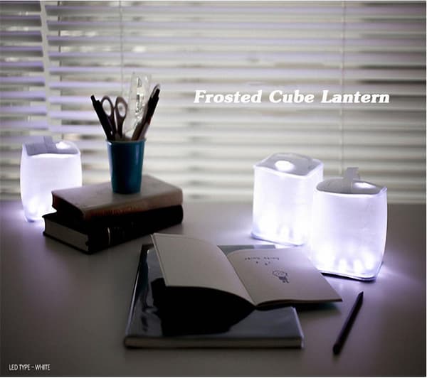 Oppustelig, frostet, kubeformet solcellelampe til nødsituationer