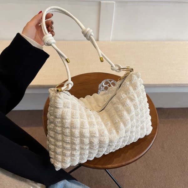 Trendy skuldertasker med stor kapacitet til damer hvid white