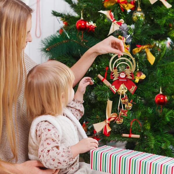 Juletræsvedhæng med julekugle