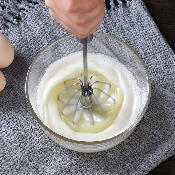 Handheld mixer for cream and eggs, perfect for baking and cooking, 30 cm practical kitchen tool