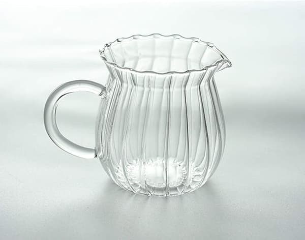 Randigt glassocker- och gräddset, kaffeserveringsgräddkanna med skål