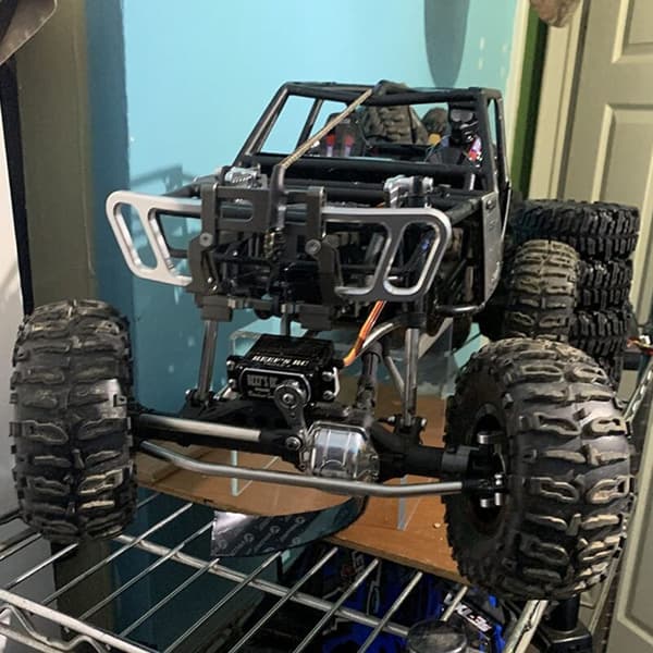 Metallipuskuri Axial Wraith Spawn 1/10 RC Crawler -auton päivitysosat tarvikkeet, punainen