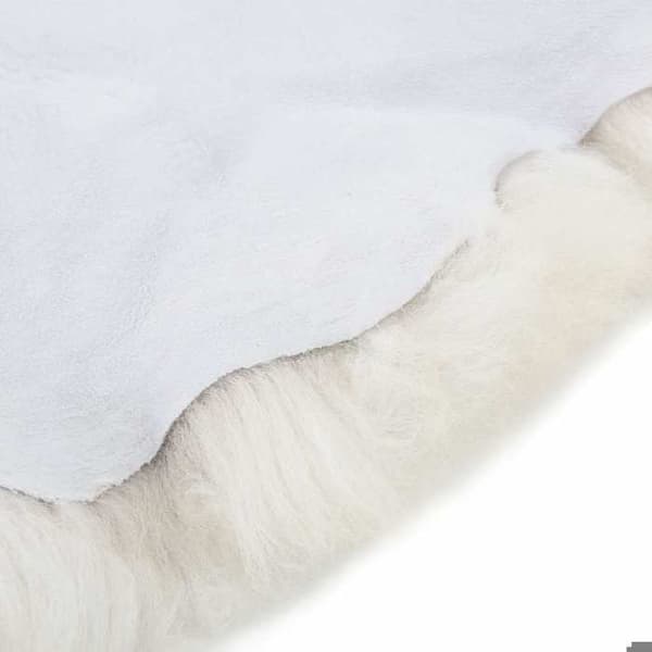 Maison Exclusive - Lammeskind Creme (60-70)x(90-100) cm