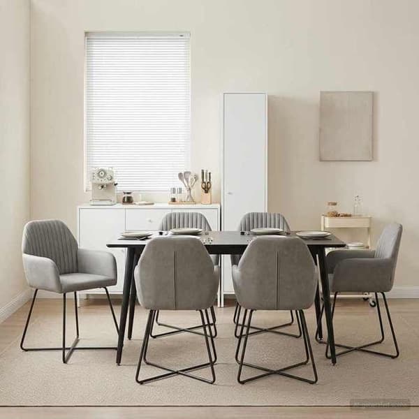 Matsalsstolar - EXKLUSIVT HEM - Set om 4 - Ljusgrå sammet - Metallstruktur - Ergonomisk design Ljusgrått