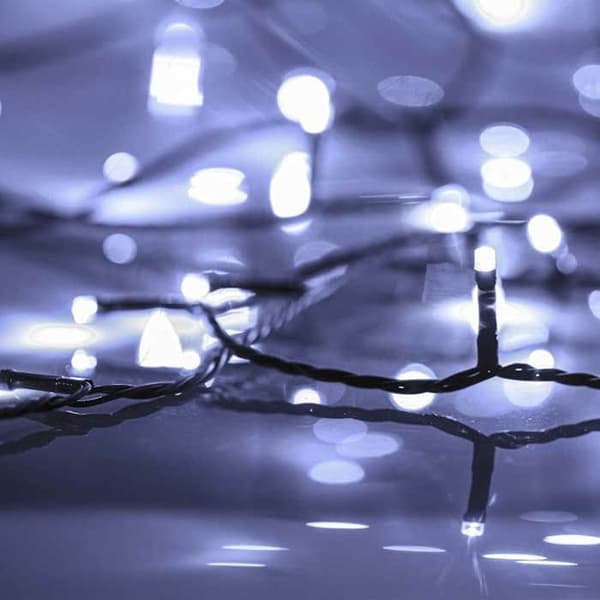 Lysguirlande - EKSKLUSIV HUS - 2000 LED 200 m - IP44 - Kold hvid - 8 effekter Vit kyla
