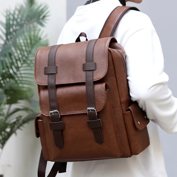 Herre Vanntett Lær Skulder Ryggsekk Retro Casual Stor Kapasitet Student Business Laptop Bag Reise Skole Ryggsekk Mote Dark Brown
