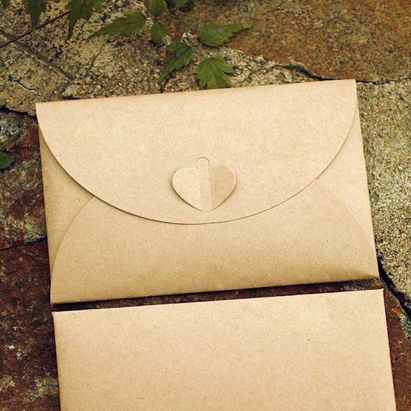 50 kpl Kraft-paperikuoria 17,5 * 11 cm lahjakorttikuoria ruskeita siemenkuoria sydänlukkojen kanssa vintage-käsityökuoria