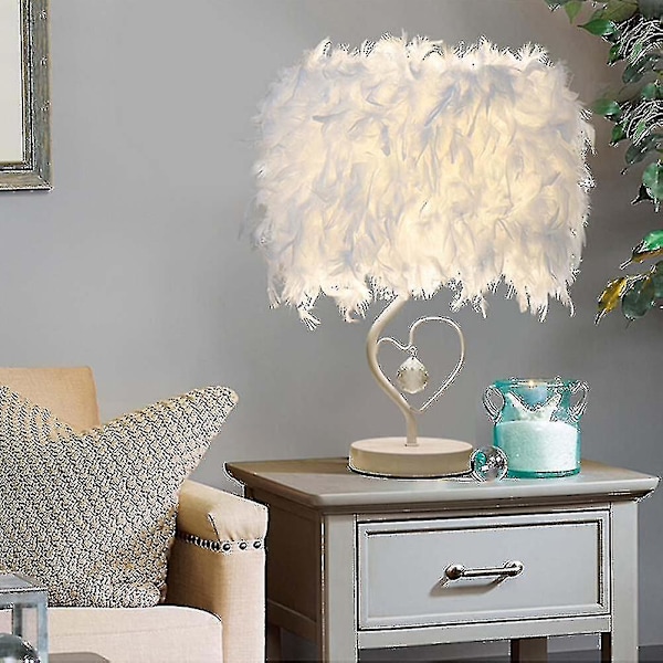 Hvit fjær bordlampe nattlampe nattbordlampe